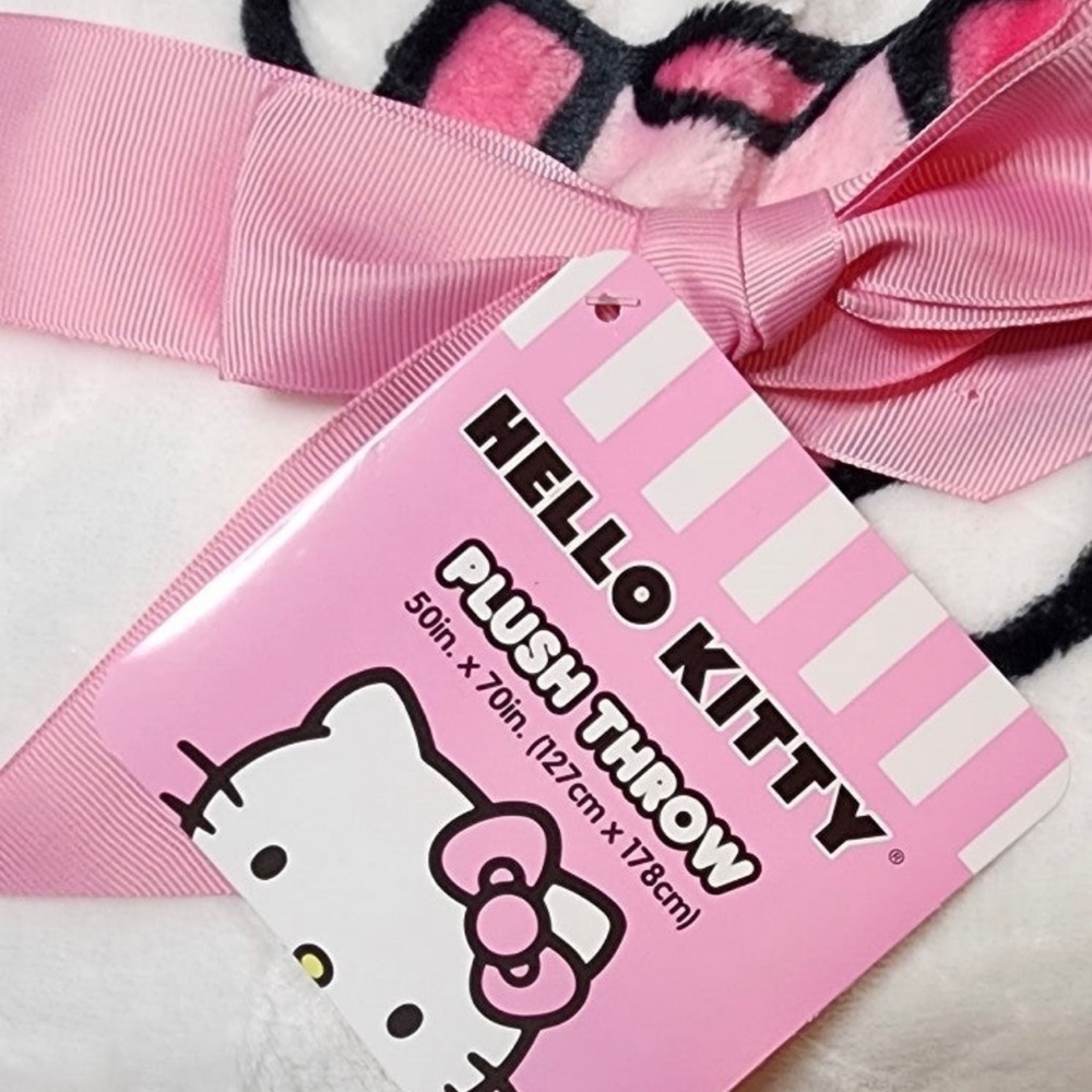 Hello Kitty Flower Daisy and Bow Design Plush Throw Blanket 50"x70"NWT - Picture 2 of 5